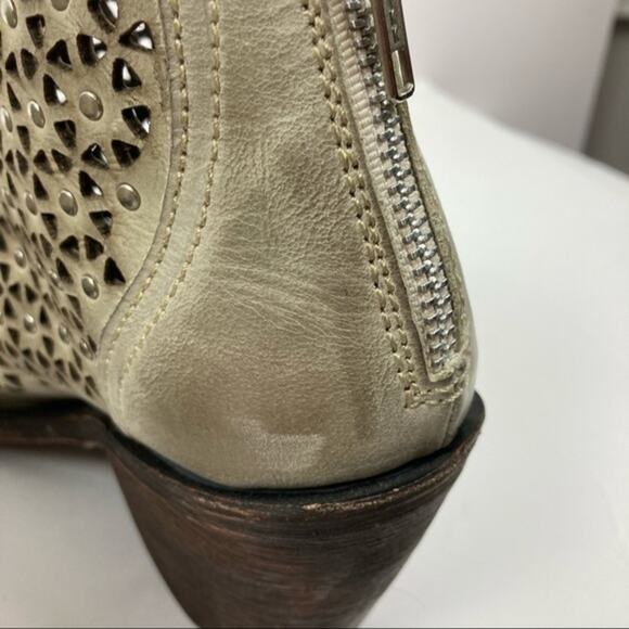 Independent Boot Co Laser-cut Gray Leather Boots Size 9 - Picture 4 of 12